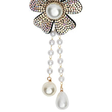 Load image into Gallery viewer, Glitter Pearl Floral Beaded Hair Clip
