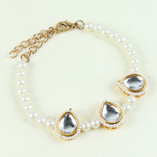Load image into Gallery viewer, Kundan Stone Jewellery Set