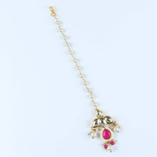Load image into Gallery viewer, Kundan Studded Handcrafted Maang Tikka for Girls Pink