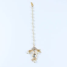 Load image into Gallery viewer, Kundan Studded Handcrafted Maang Tikka for Girls Gold