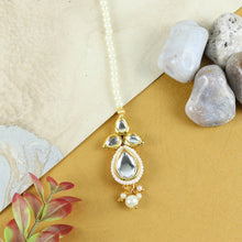 Load image into Gallery viewer, Kundan Studded Handcrafted Maang Tikka for Girls White