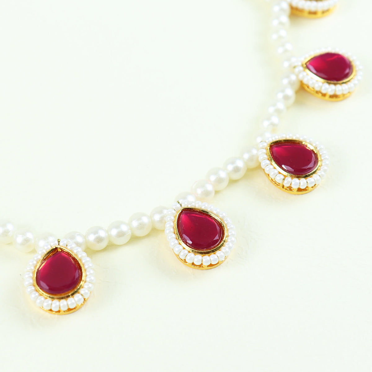 Kundan Stone Jewellery Set