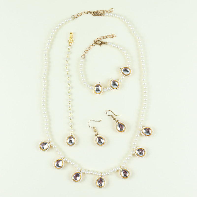 Kundan Stone Jewellery Set