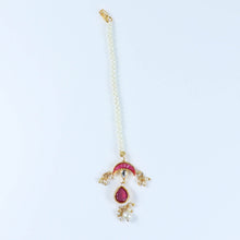 Load image into Gallery viewer, Kundan Studded Handcrafted Maang Tikka for Girls Red
