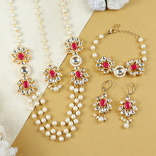 Load image into Gallery viewer, Kundan Stone Jewellery Set
