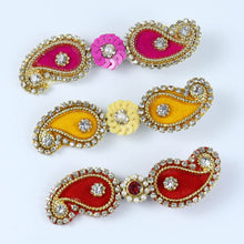 Load image into Gallery viewer, Keri Butti Ethnic Hair Clips for Girls Set of 3 MultiColour
