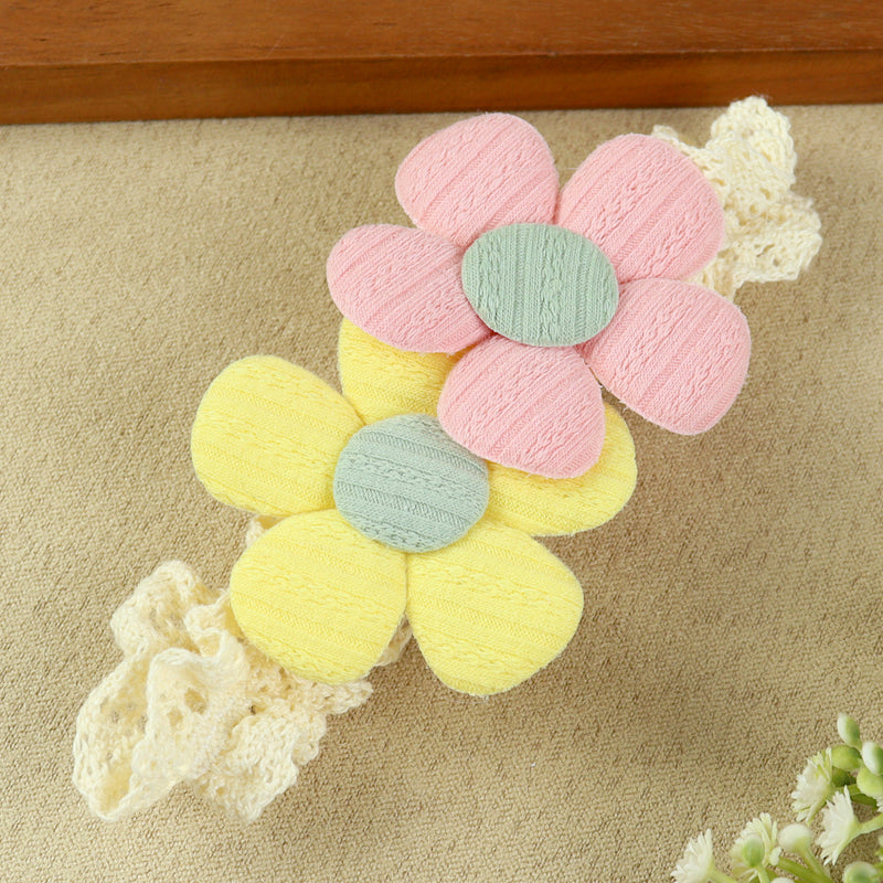 soft, stretchable elastic headband featuring pastel flowers.