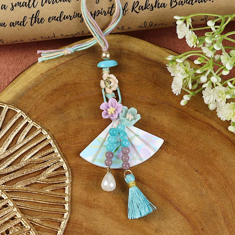 Fancy Flower Lumba, laid flat