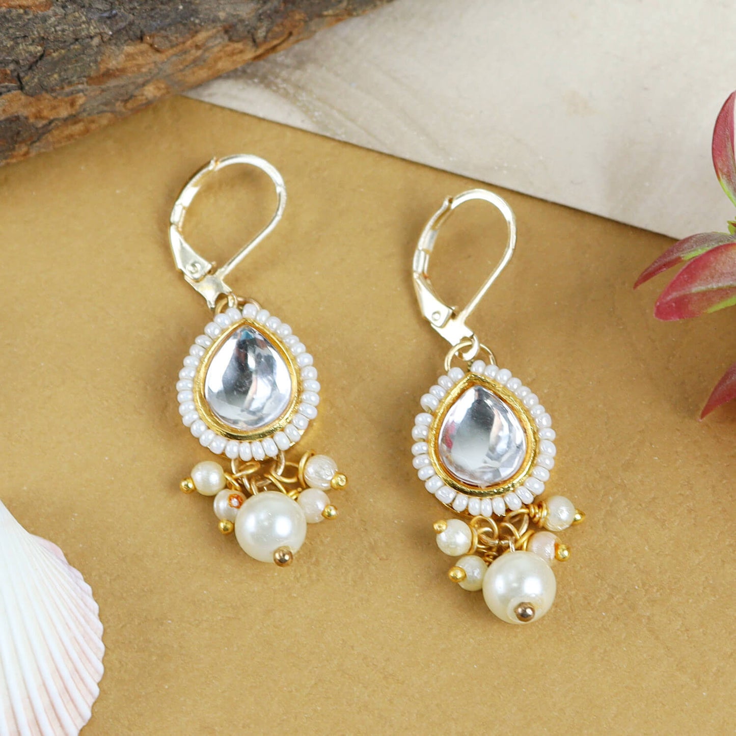 Explore exquisite ethnic jewelry for girls and add a touch of charm and elegance to their festive look. Shop for bracelets, necklace, earrings and jewellery sets. Light Weight. Comfort Fit. Value Buy. Product from Asthetika Kids. 